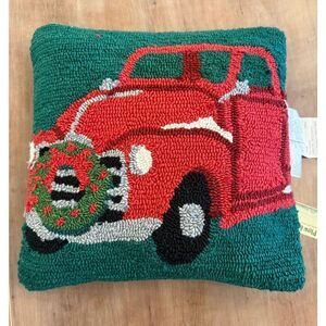 NEW Plow & Hearth‎ Indoor/outdoor Hook Pillow Truck Wreath Christmas 18x18